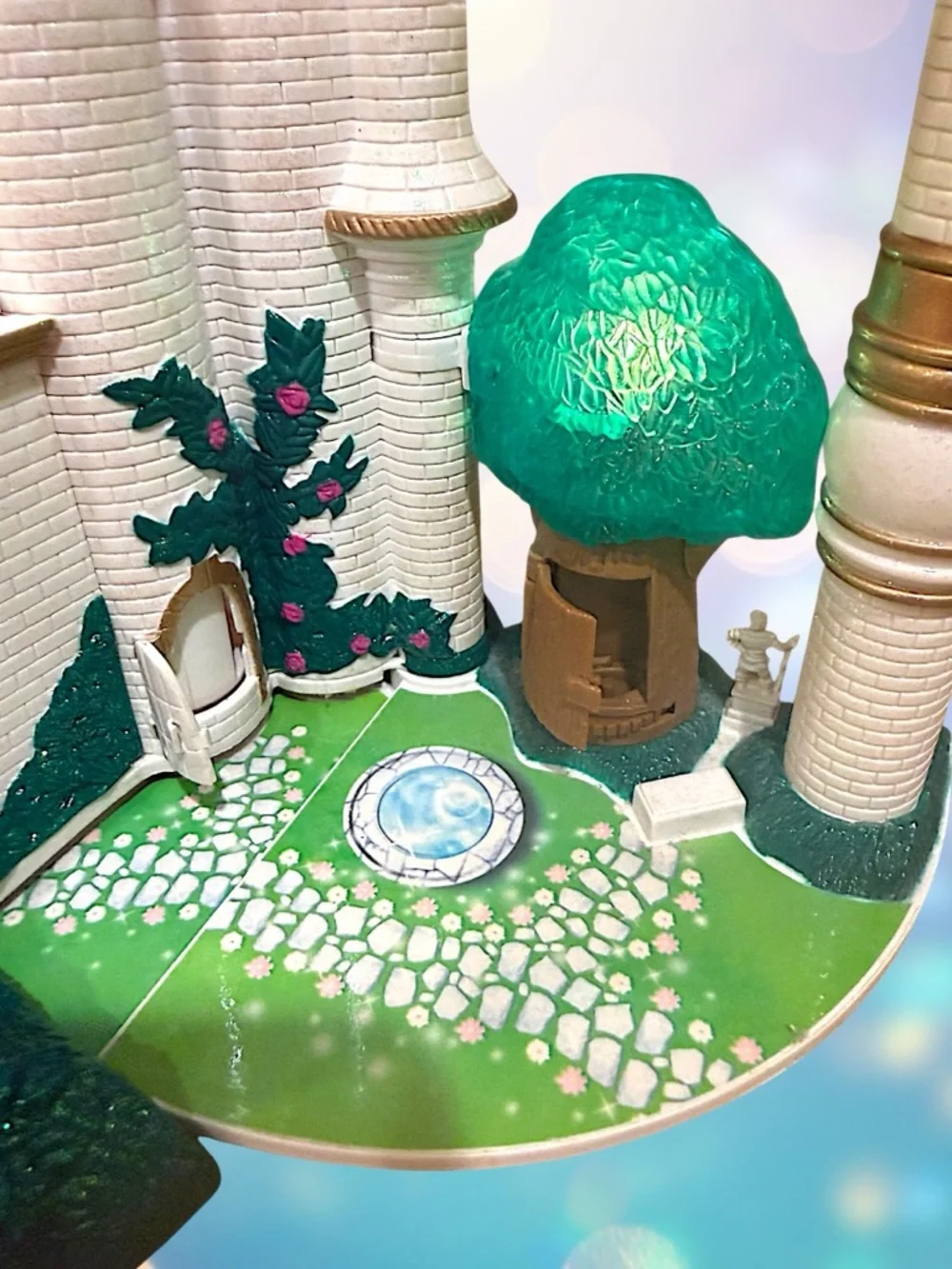 Trendmasters 1998 Beauty and the Beast Castle Playset & Original Figures Works - Picture 7 of 16